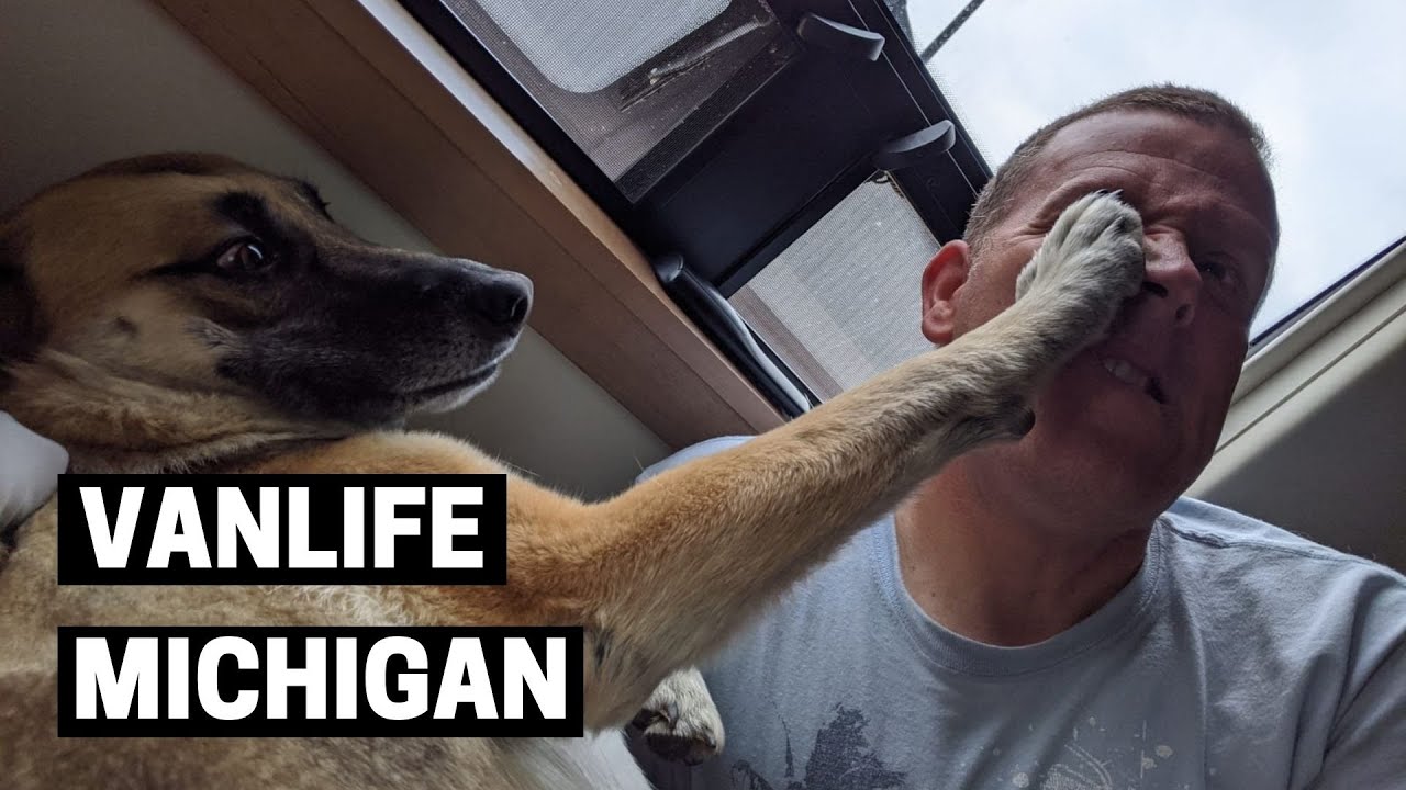 PETOSKEY, MICHIGAN (Vanlife Fall Day) Kilwins Chocolate and