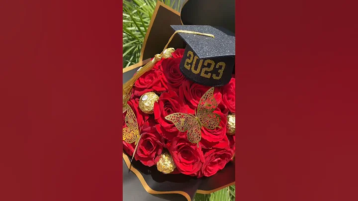 Grad bouquet 🎓😍 #rosas #ramo #bouquet #graduation #shorts