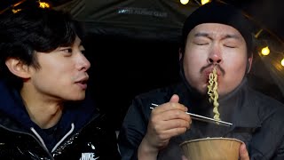 Ramyeon Mukbang in cold weather (Camping)