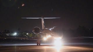 Gulfstream GV Night Landing & Taxi (VNY)