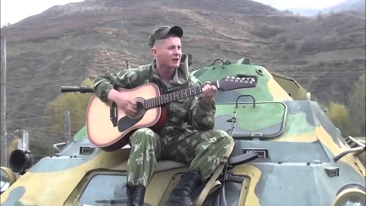 Задеру я ленке. Задиру я ленки белые коленки. Задеру я ленке. Задеру я ленке. Задиру я ленки белые коленки.