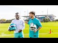 Pierre Gasly vs Tyreek Hill