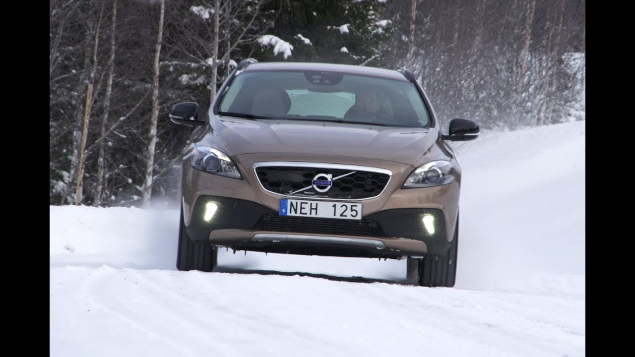 Volvo V40 Cross Country roadtest (English subtitled) | Doovi