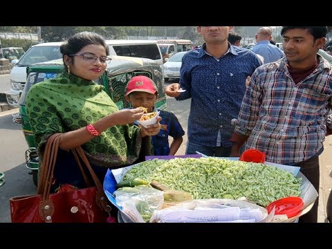 Street Food of Dhaka Road Side Street Food Sula Makha or Spicy Mix Tasty Sula Vorta Bengali Food BD