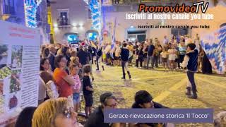 Gerace(RC)-Rievocazione storica 'Il Tocco'.  Sbandieratori in P.zza del Tocco.