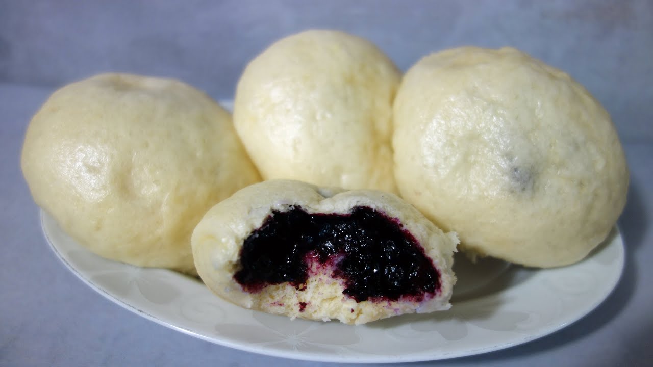 Kluski na parze z jagodami