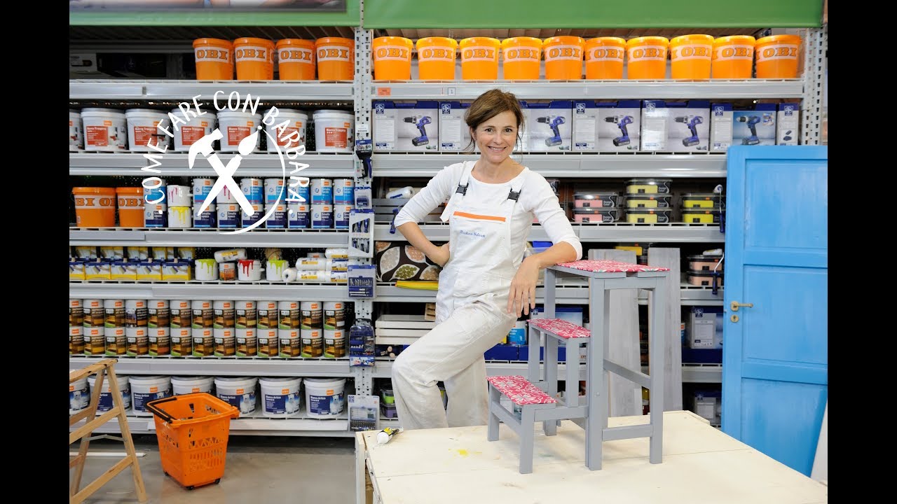 Comodino fai da te con sgabello in legno