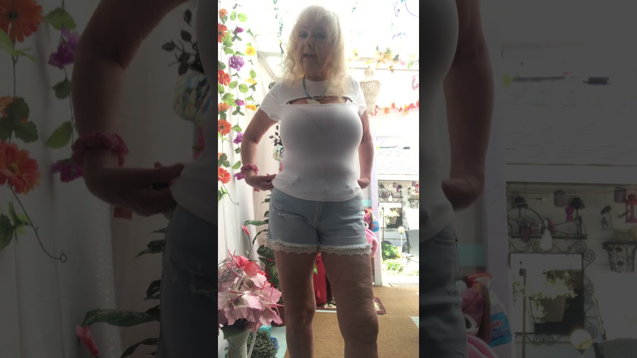 Foxcomb Nude