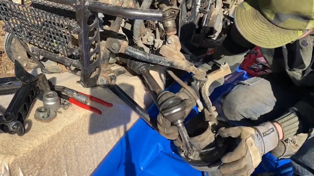 Front and rear driveshaft fix on the Suzuki King Quad YouTube
