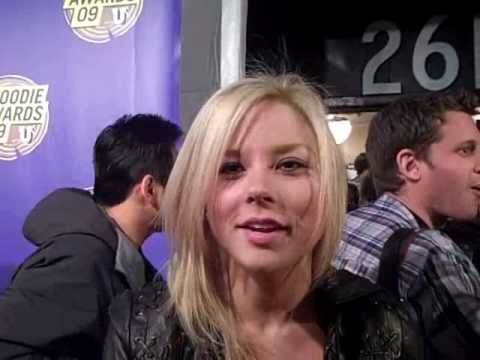 Pcm For Less >> Red Carpet Interview with Erin Kaplan - YouTube Pcm For Less >> Red Carpet Interview with Erin Kaplan - YouTube