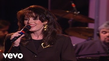 Bill & Gloria Gaither - Tears Are a Language God Understands [Live] ft. Amy Lambert