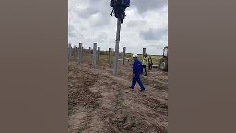 Búa Rung Ép Cọc Bê Tông - Điện Mặt Trời Tây Ninh