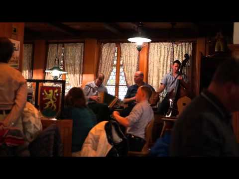 Schweizerhof Hotel SCHWYZER STÜBLI Restaurant Zermatt (Live Swiss Folk Music)