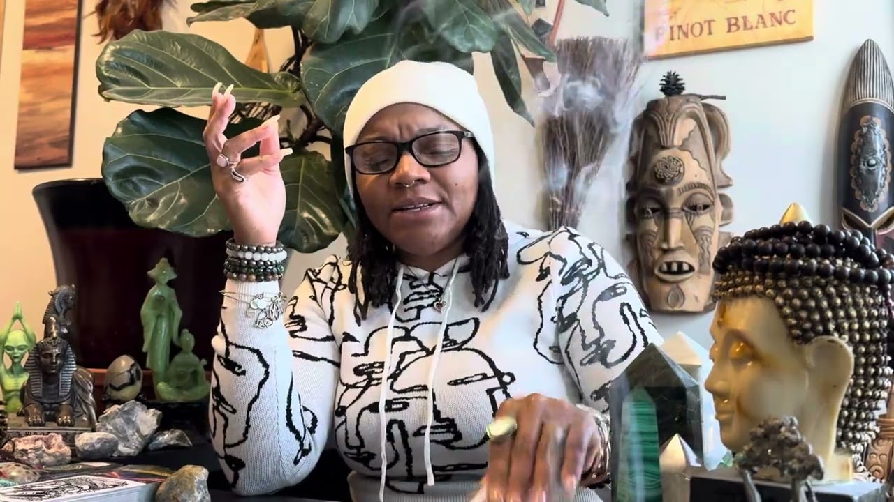 В ПАРИКМАХЕРСКОЙ РАЗГОВОР ИДЕТ О ВАС