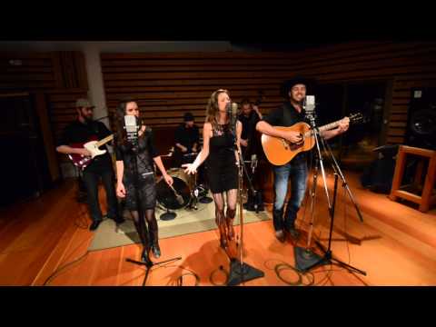 Fat Bottomed Girls - The Lady Crooners (Queen Cover)