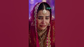 Kya Mein Isay Galay Laga Lon..! #shorts #saniyashamshad #hammadfarooqui #aikbhool #shortsfeed