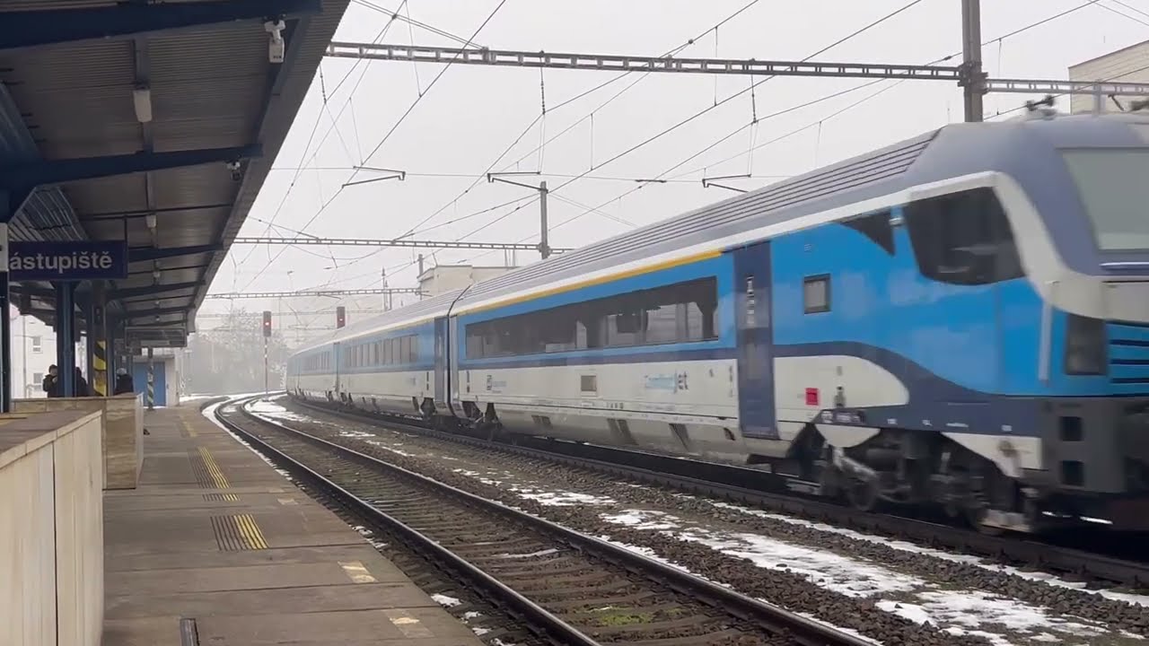 Vlaky Kralupy nad Vltavou zase #vlaky #vlak #train #trainspotting #viral #youtubevideo #youtuber 