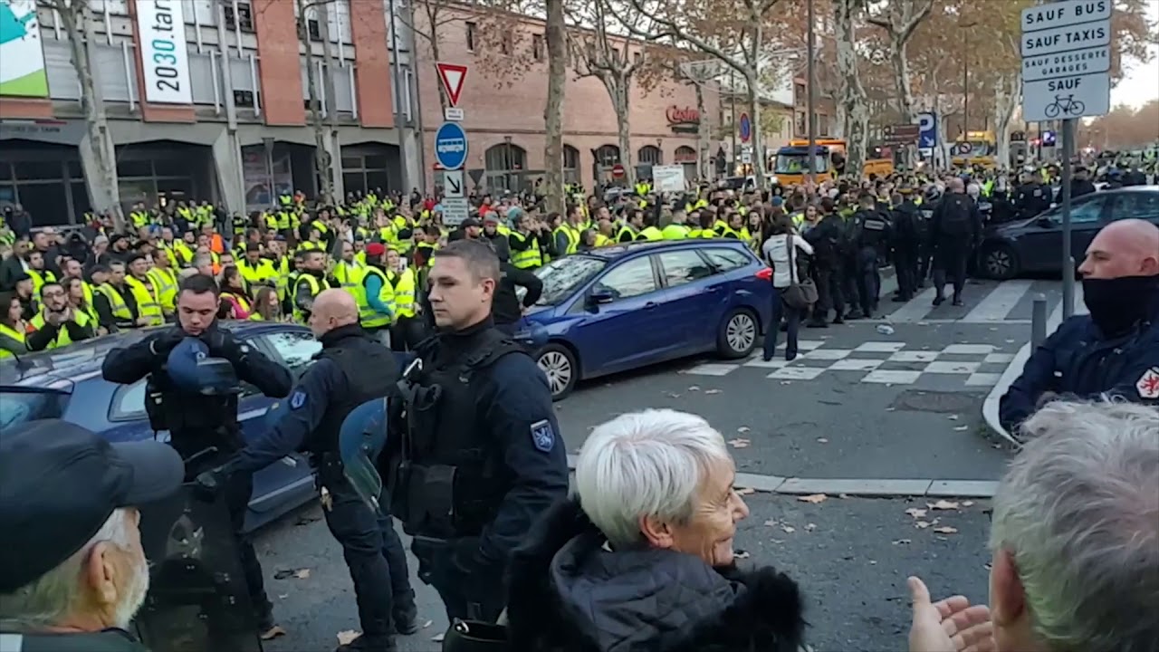 Montage sur les actes Gilets Jaunes