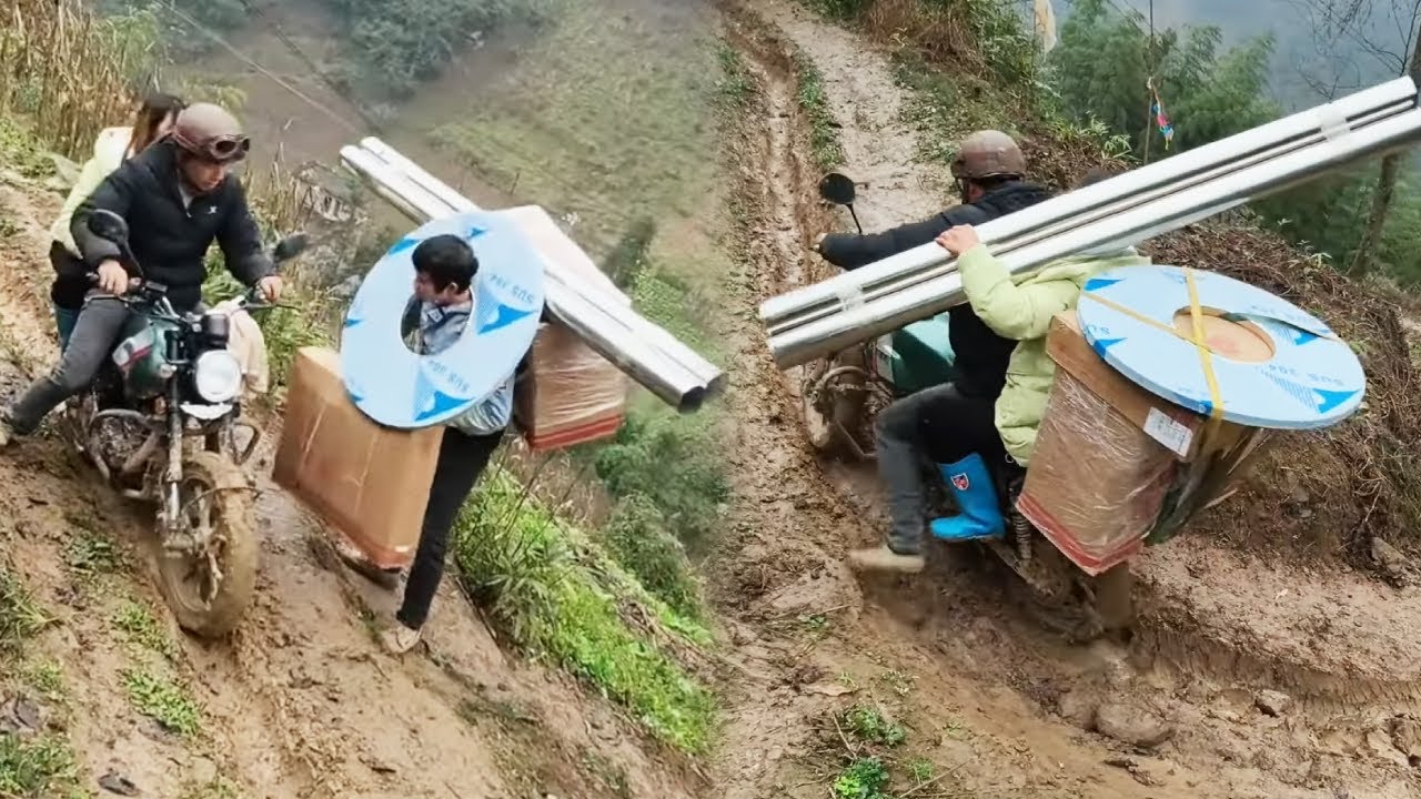 A kind-hearted motorcyclist helped the villagers transport a lot of luggage up the mountain.