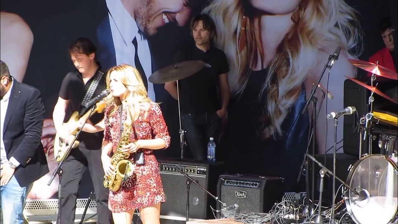 Candy Dulfer in het Vondelpark Amsterdam 11082013 YouTube