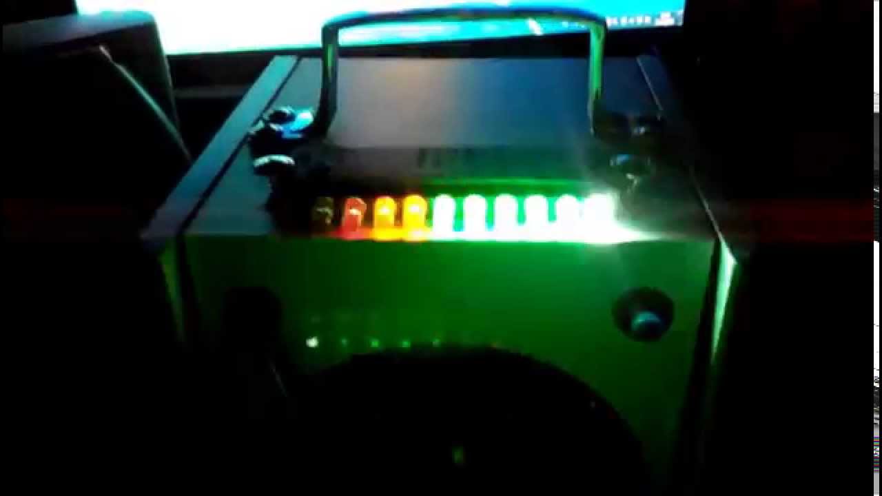 Обзор на пиковый индикатор на самодельном усилителе - YouTube