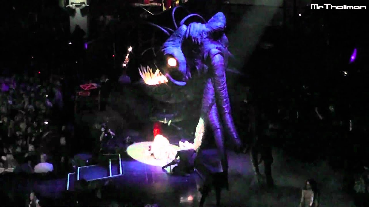 Lady Gaga - Paparazzi LIVE Monsterball Tour @Vienna Austria, Wien 11.11.10 HD