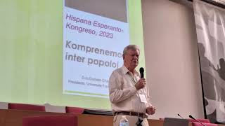 Duncan Charters   ”Komprenemo inter popoloj”