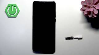 TCL 20 SE – How to Clean the Headphone Jack