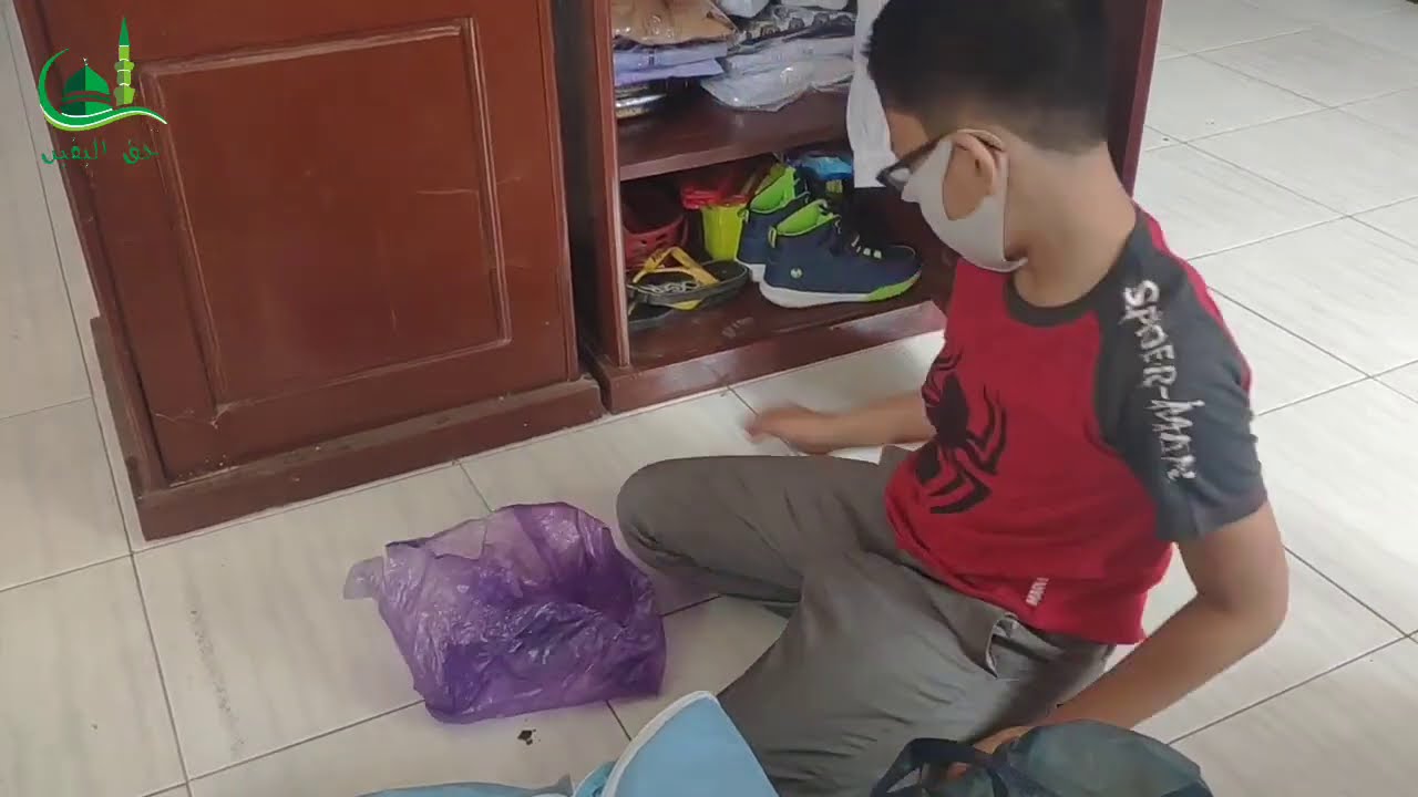 Sedihnya santri baru mengatur barang sendiri