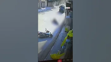 كاميرا مراقبة توثق لحظة استهداف شابين من قبل الجيش الإسرائيلي في جنين 