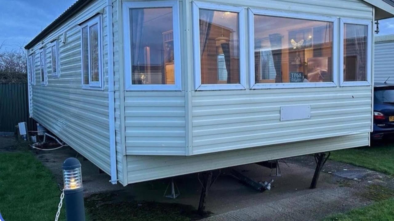 3 Bedroom Caravan - Sleeps 6, Pool & Garden, Rhyl, United Kingdom | Travel With Kiara
