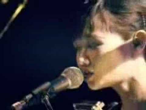 Bic Runga (+) Bic Runga - Listening For The Weather