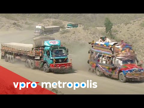 A Dusty Ride From Peshawar To Landi Kotal In Pakistan - Vpro Metropolis
