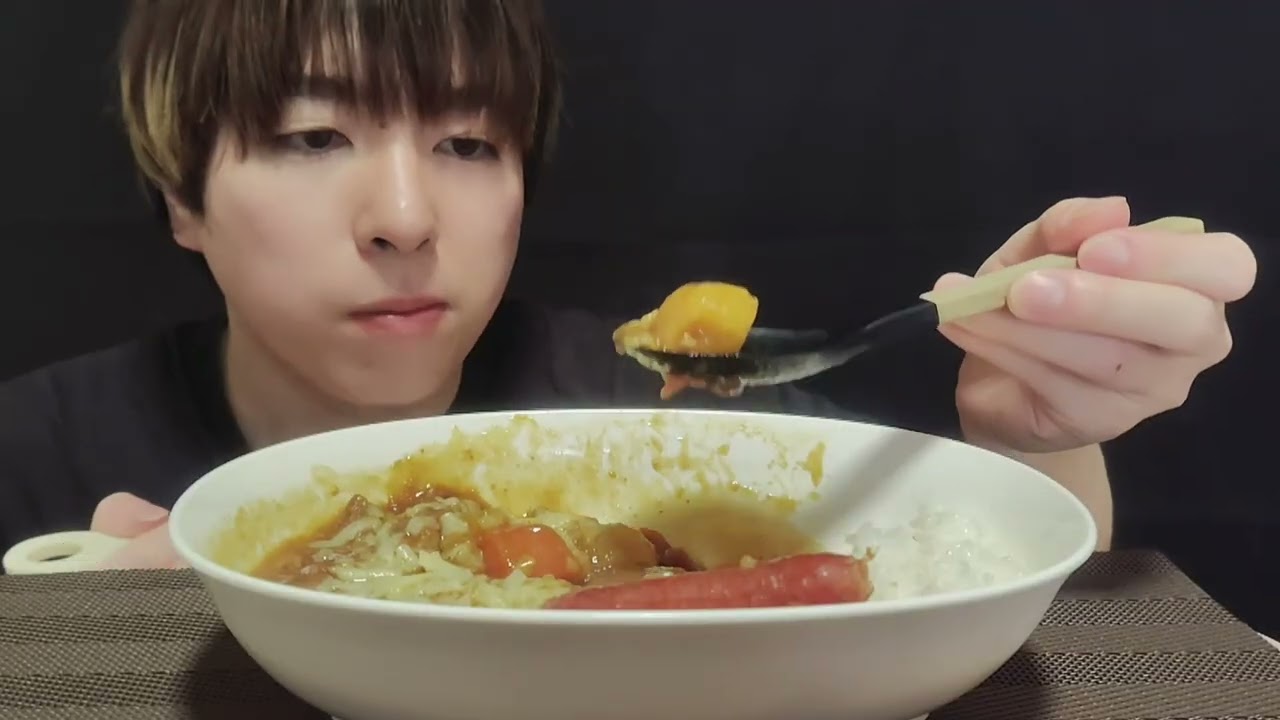 ASMR チーズとウィンナーのせカレーライスを食べた！【咀嚼音 Mukbang Eating Sounds モッパン 먹방】