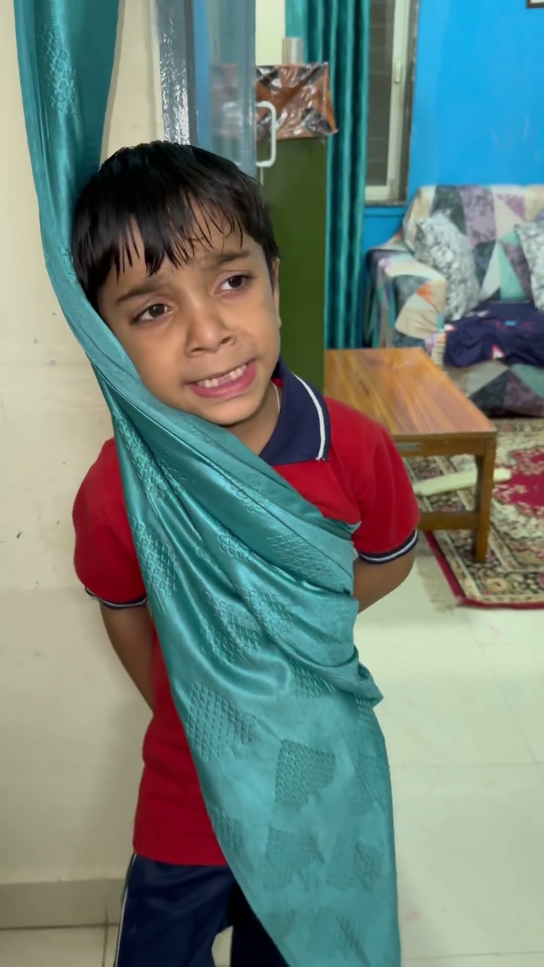 Akku toh Duggu ki chocolate bhi chhin rha hai ?? #shorts