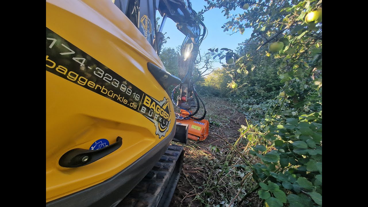 Mulchen extrem mit Mecalac 6mcr