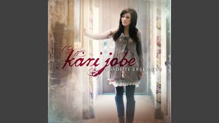 Video thumbnail of "Kari Jobe - Vuelvo A Tus Pies"