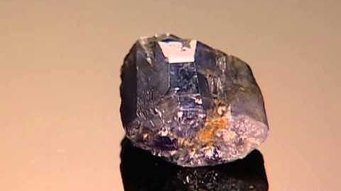 Tanzanite’s Pleochroism by GIA