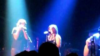 kelly clarkson mit einen country song