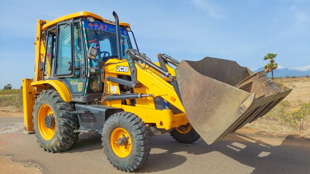 Jcb Risky JCB 3DX Going to Other Village in High Risky New Home Foundation Work ...