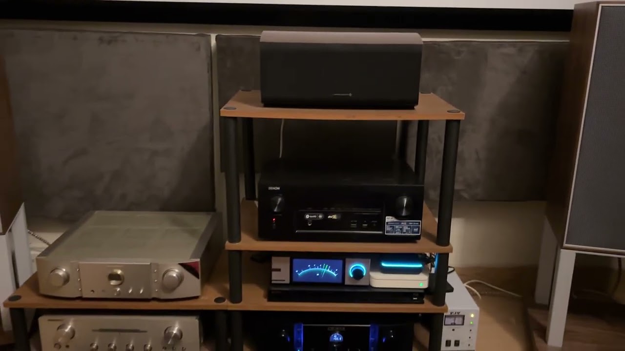 Marantz Signature Sound / Leak Retro Design 