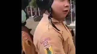 NGAKAK SUMPAH!!! COWOK INI NYANYI PELAKOR