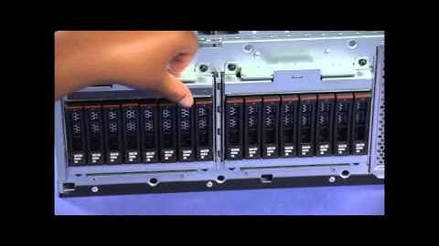 IBM System x 3300 M4 Removing a 2.5 inch HDD