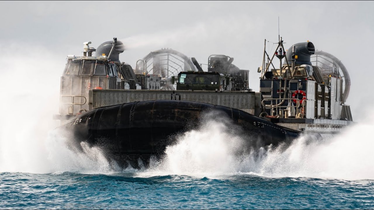 LCAC Beach Landing Craft • Exersice Steel - YouTube