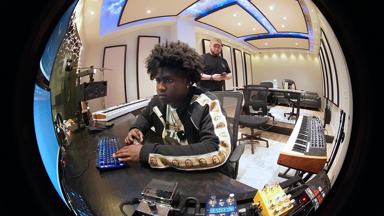 Making beats for BOSSMAN DLOW | 18 Year Old PLATINUM Producer DxnteMadeIt | Producer Vlog 050