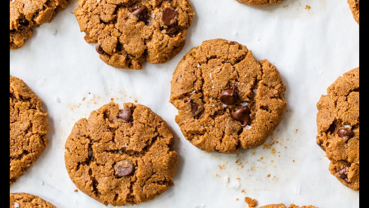 MY GO-TO COOKIE RECIPE | Chocolate Chunk Cookies #shorts | Clean & Delicious