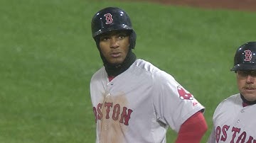 BOS@PHI: Bogaerts