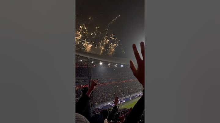 Laatste seconde vd wedstrijd met vuurwerk na Feyenoord - Bayern München 😍🔥