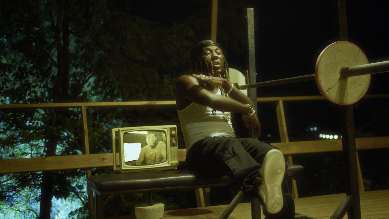 Joao Mu$ic ft Eyo-E - LOWKEY (Video Oficial) auf YouTube ansehen Joao Mu$ic ft Eyo-E - LOWKEY (Video Oficial) auf YouTube ansehen