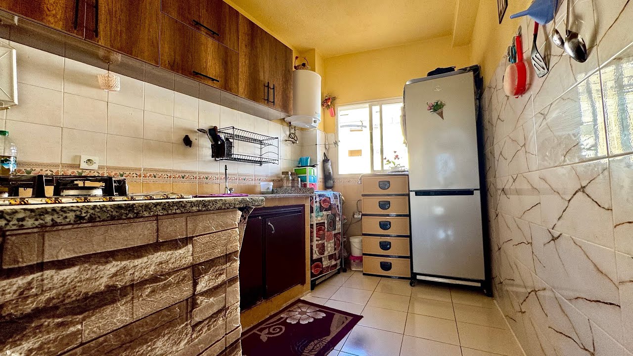 دجاجة بكامونها🍗 شقة ثمن باطل😍 مصلوحة ومفرشة ومشمسة  هادشي كامل غير 38 مليون